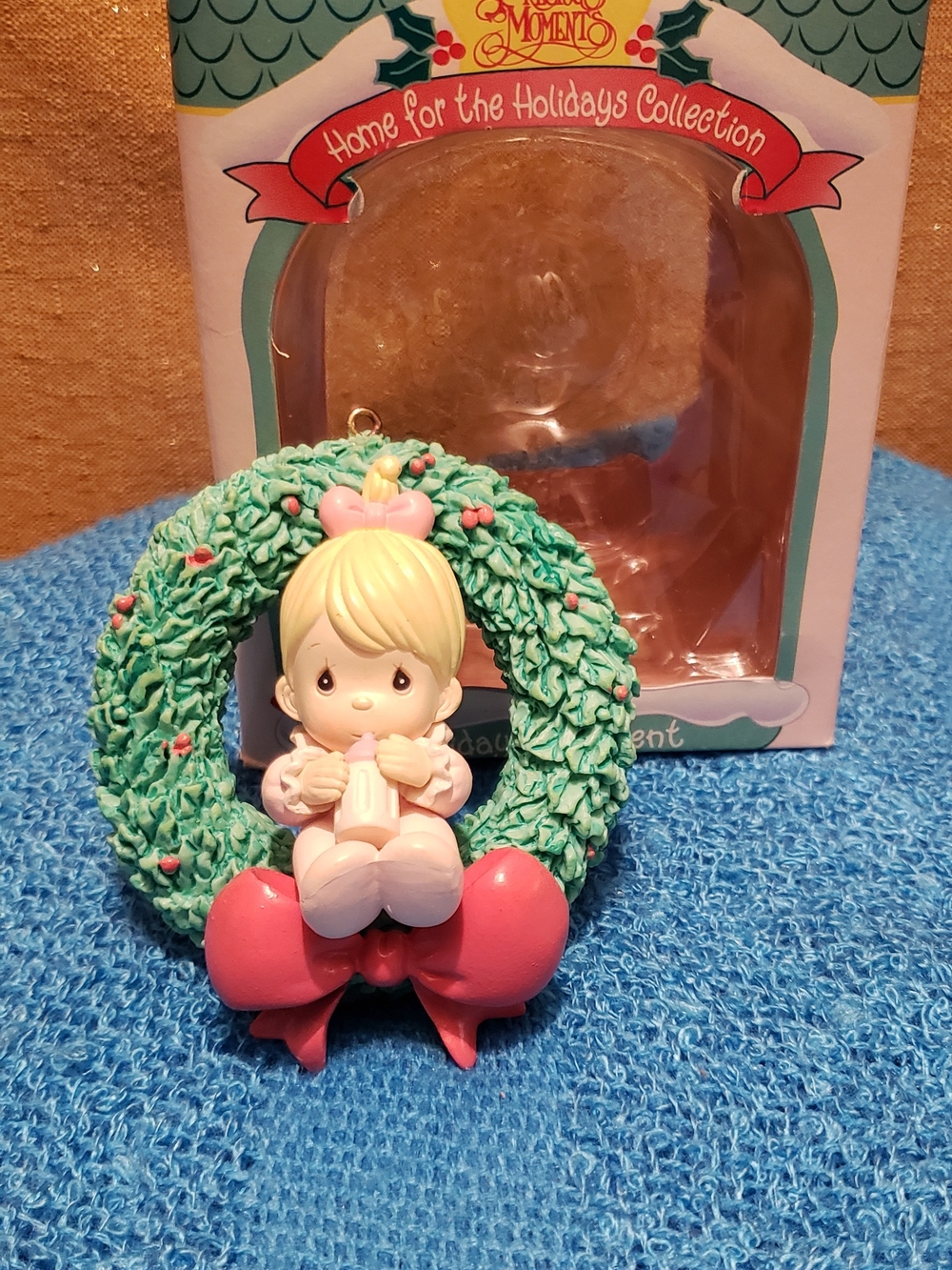 Precious Moments Pink Bow Baby in Green Wreath Ornament